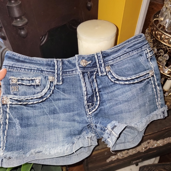 Miss Me jean shorts 27 - Picture 7 of 9